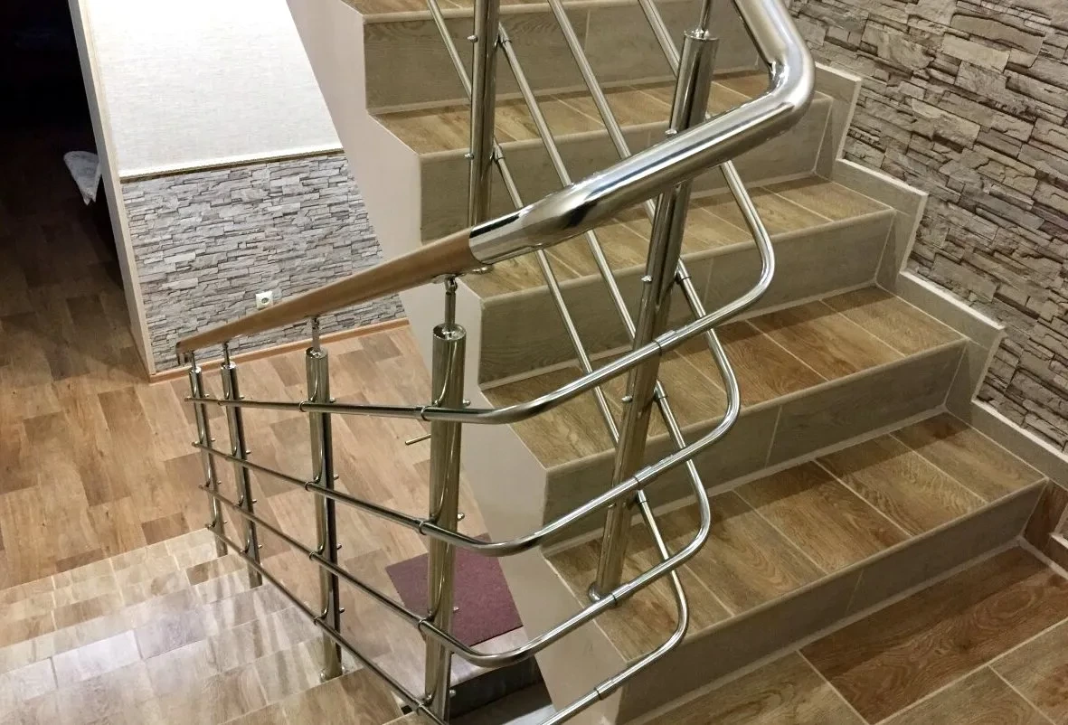 Перила для лестниц